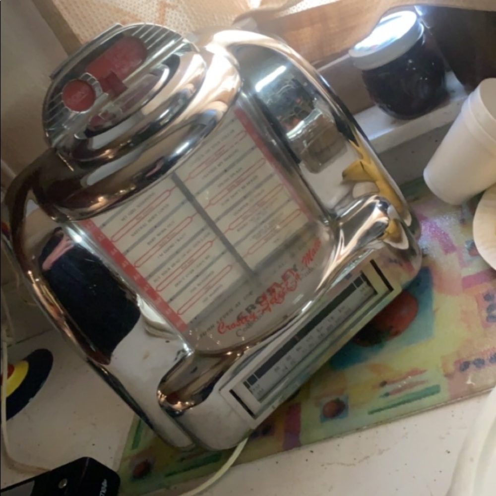 Vintage Juke Box radio